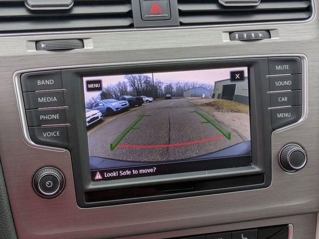 2017 Volkswagen Golf SportWagen S