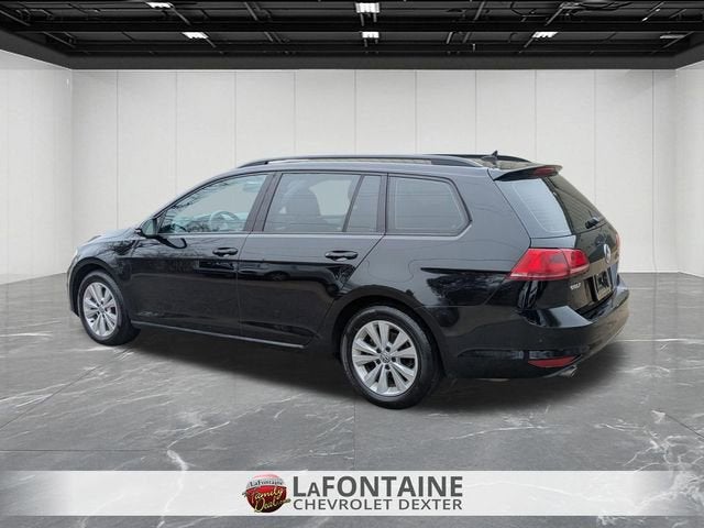 2017 Volkswagen Golf SportWagen S