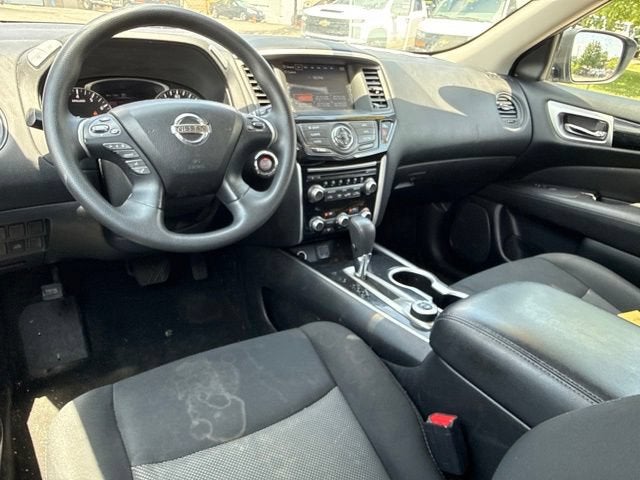 2019 Nissan Pathfinder S