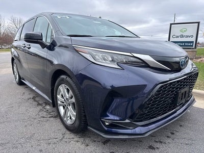 2022 Toyota Sienna XSE