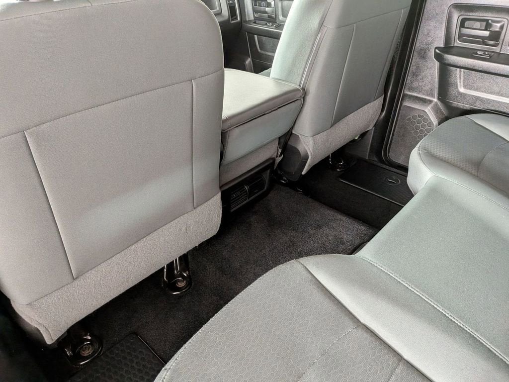 2017 RAM 1500 Express Crew Cab 4x4 5'7" Box