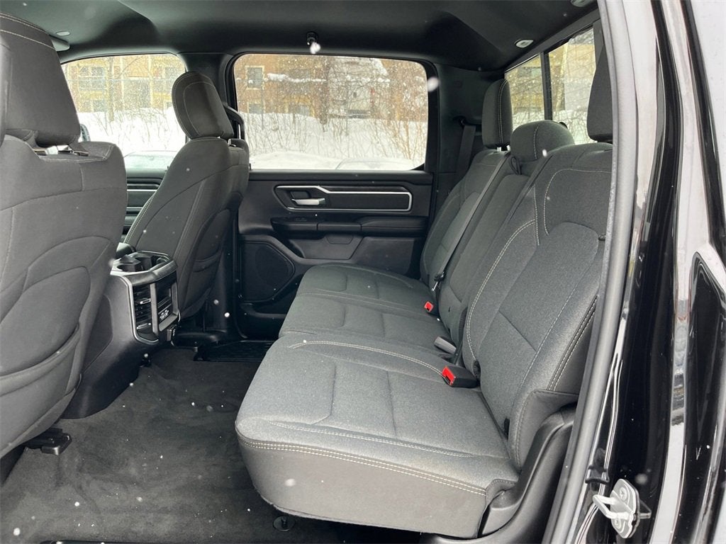 2021 RAM 1500 Big Horn Crew Cab 4x4 5'7" Box