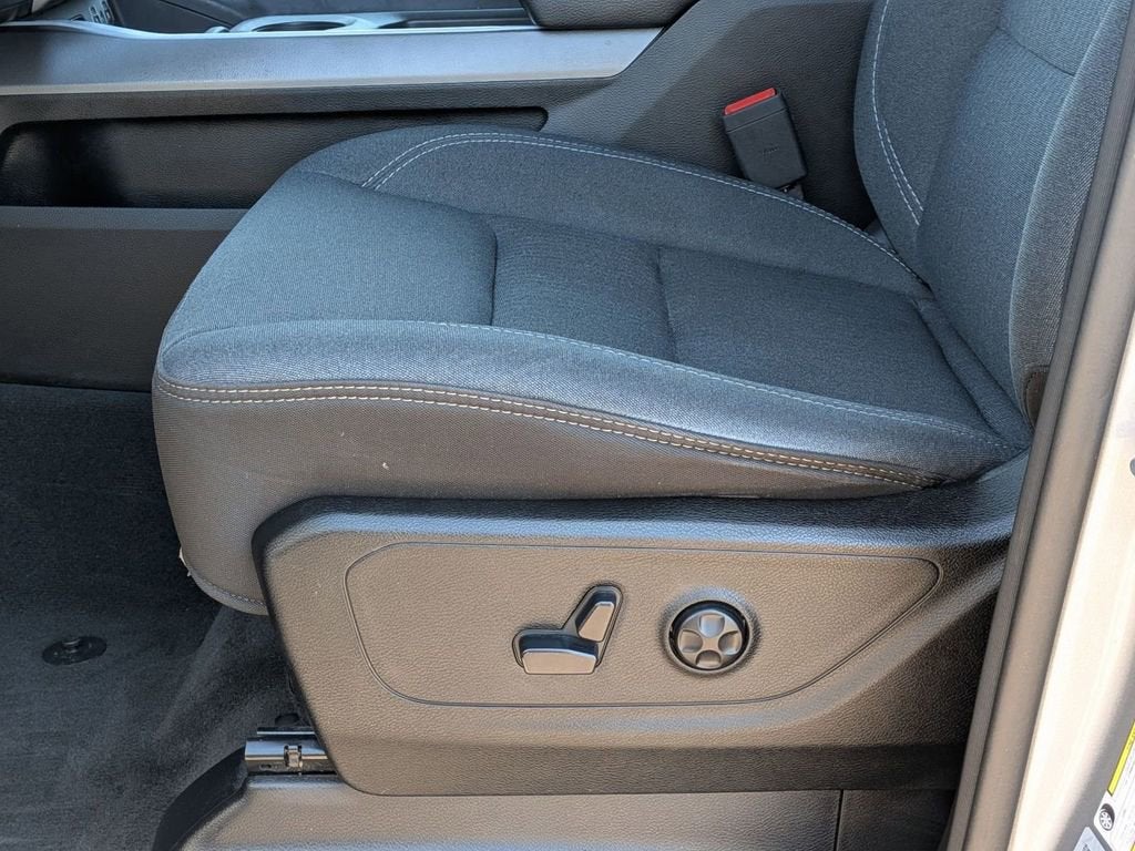 2021 RAM 1500 Big Horn Crew Cab 4x4 5'7" Box