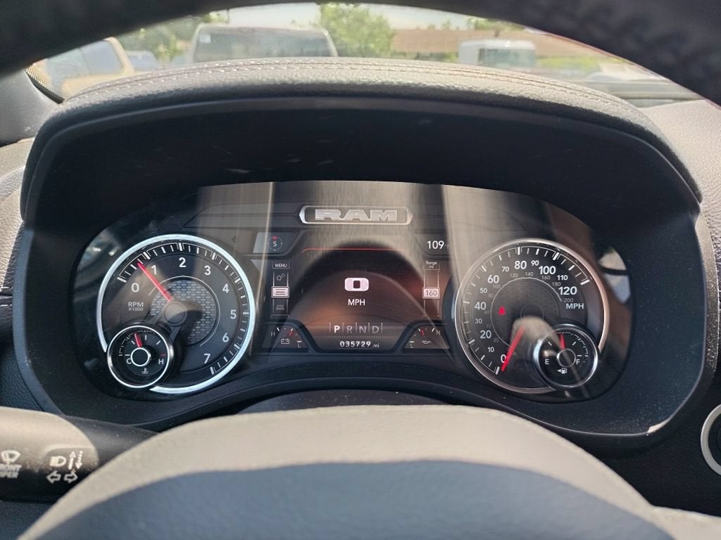 2023 RAM 1500 Laramie Crew Cab 4x4 5'7" Box