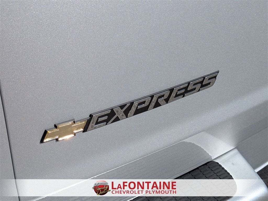 2025 Chevrolet Express Cargo 2500 WT