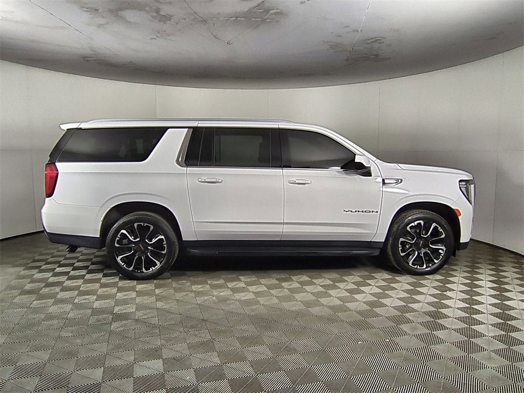 2022 GMC Yukon XL SLE