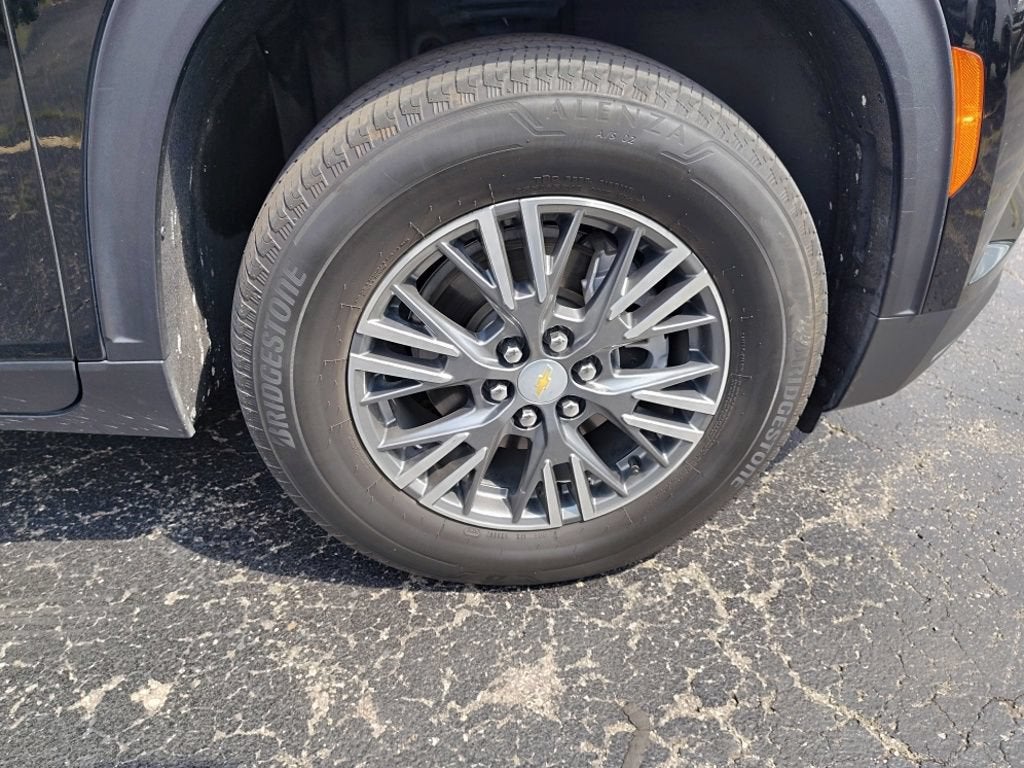 2024 Chevrolet Traverse LS