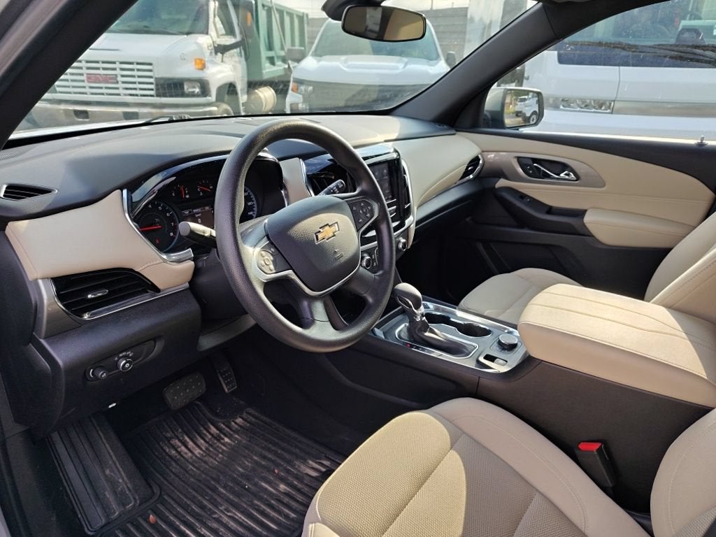 2023 Chevrolet Traverse LS