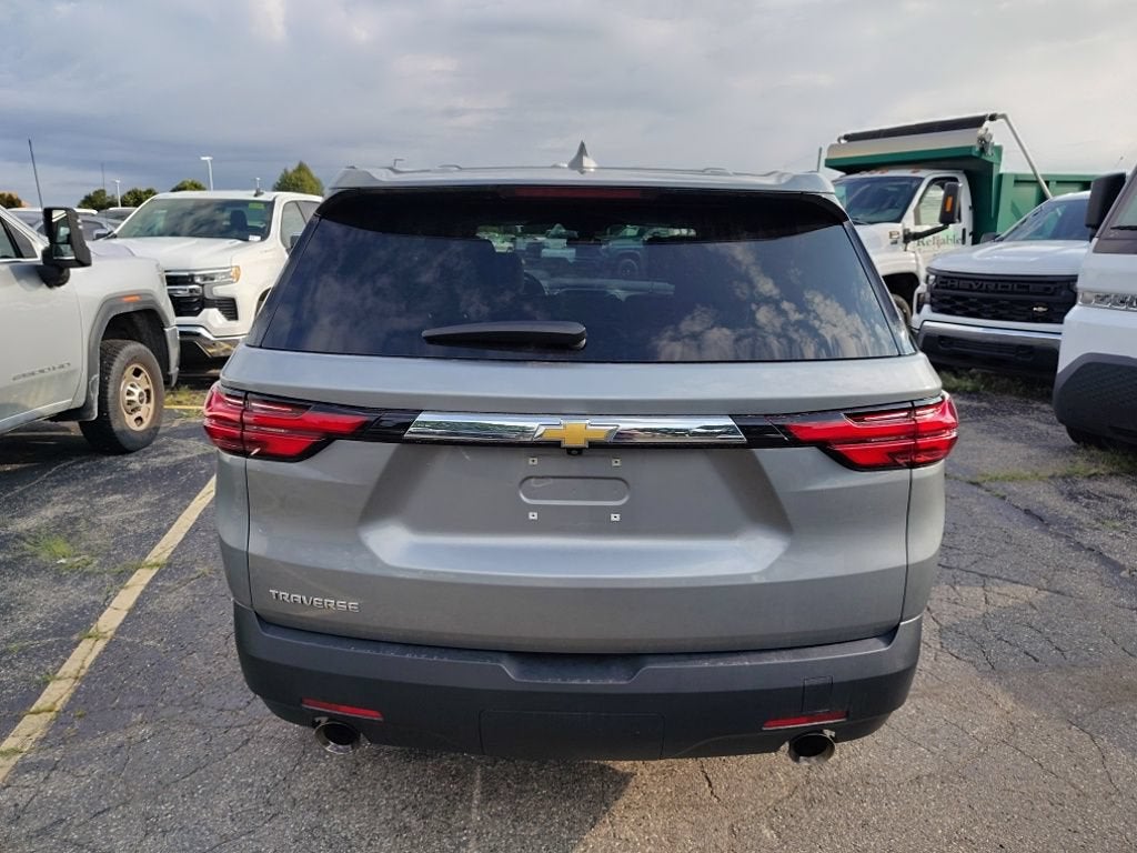 2023 Chevrolet Traverse LS