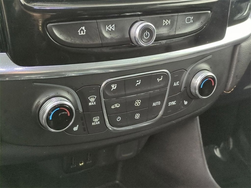 2020 Chevrolet Traverse LT Cloth