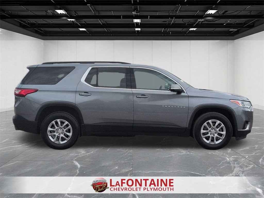 2021 Chevrolet Traverse LT Cloth