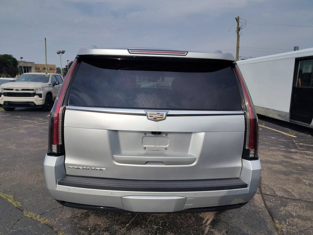 2017 Cadillac Escalade Luxury