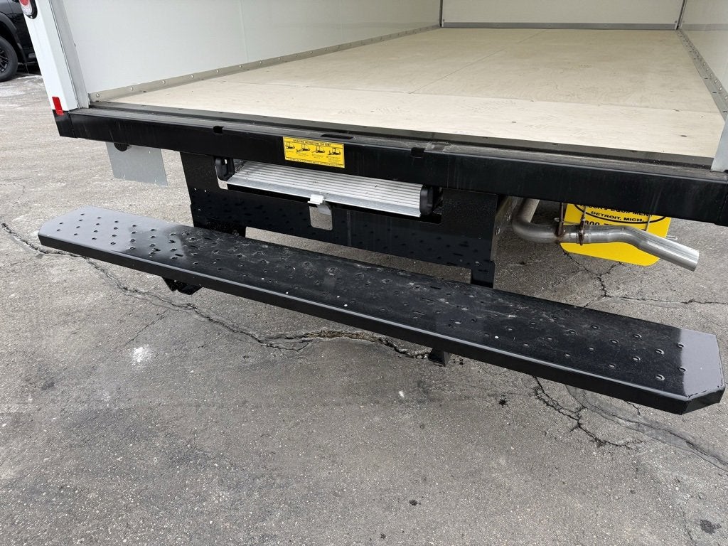 2024 Chevrolet Express Cutaway 4500 2WT