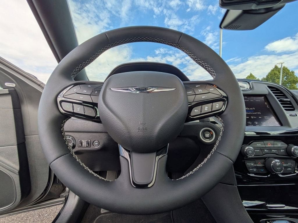 2022 Chrysler 300 S