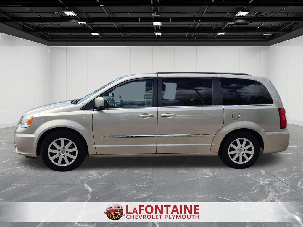 2013 Chrysler Town & Country Touring