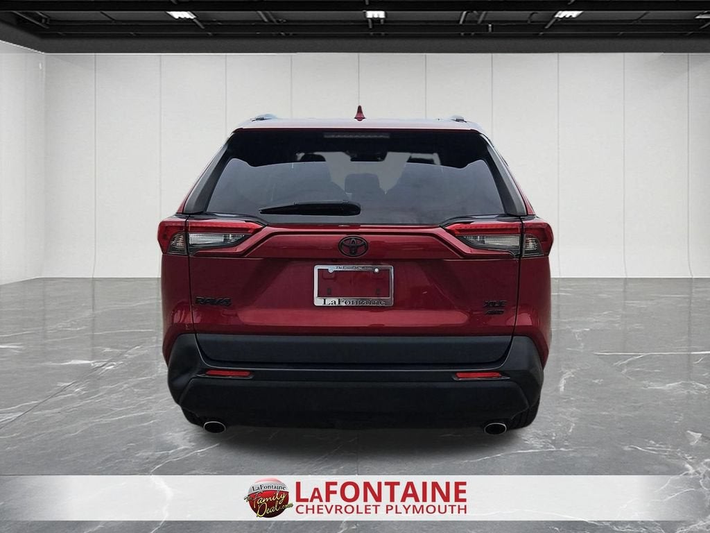 2022 Toyota RAV4 XLE