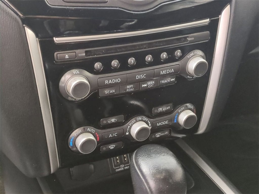 2018 Nissan Pathfinder SV