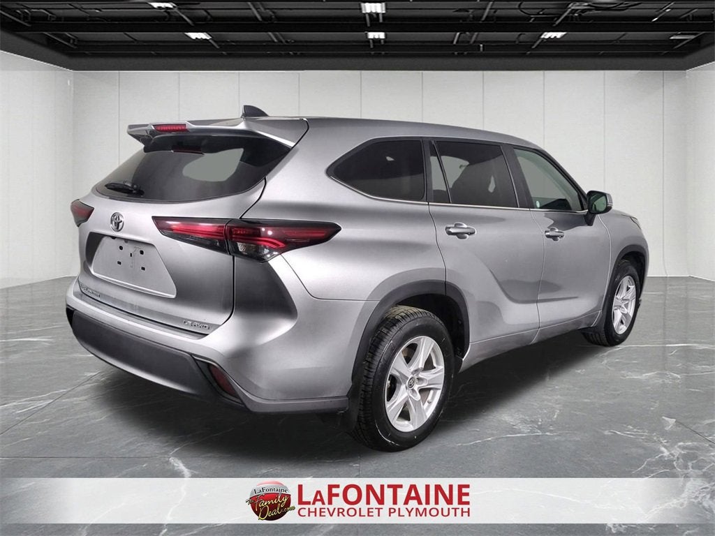 2024 Toyota Highlander LE