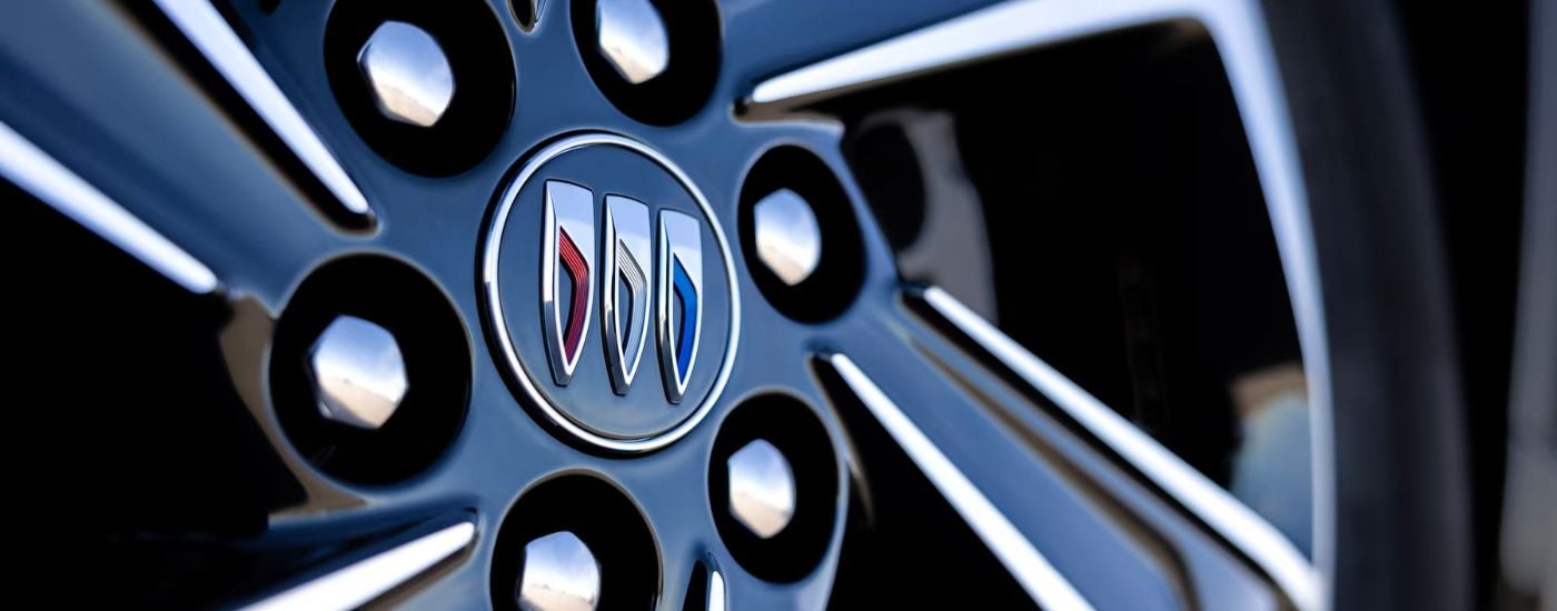 Close-up of the rim on a 2025 Buick Enclave for sale near Dexter